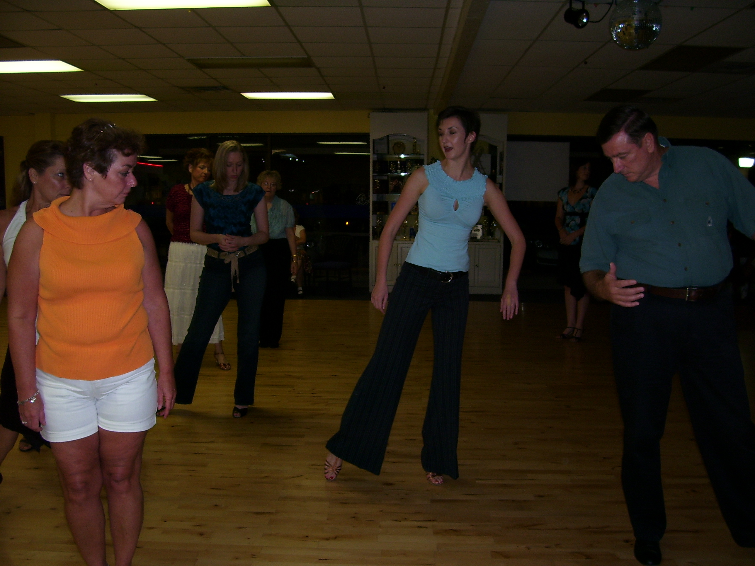 septdanceparty002.jpg